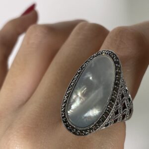 art-deco-ring--natural-mother-of-pearl