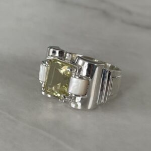 art-deco-ring--quartz-mother-of-pearl